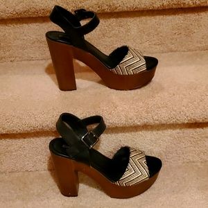 Sophie17 beige and black platform sandals S9M